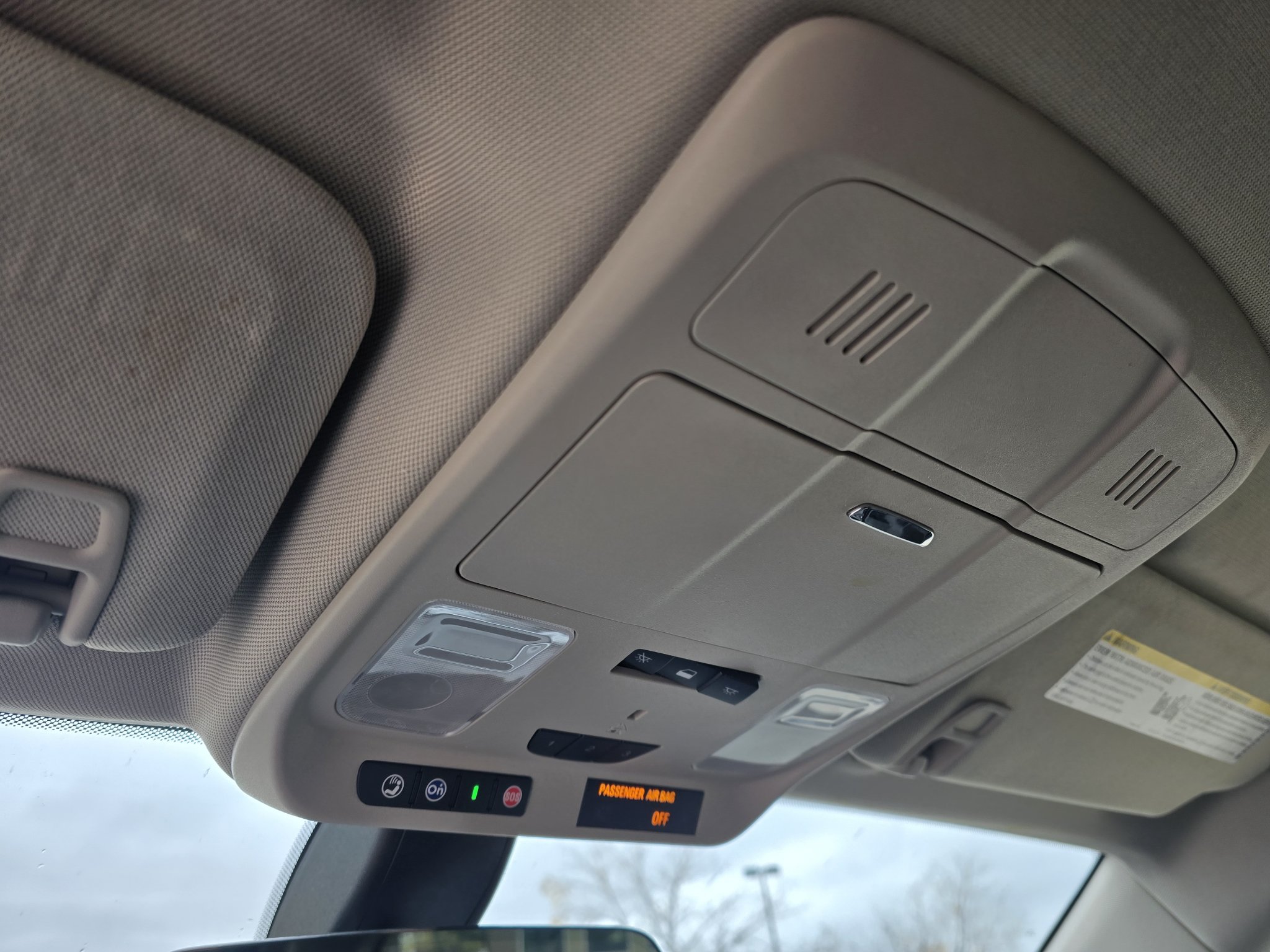 Used 2020 Buick Envision Essence AWD/4WD image 24