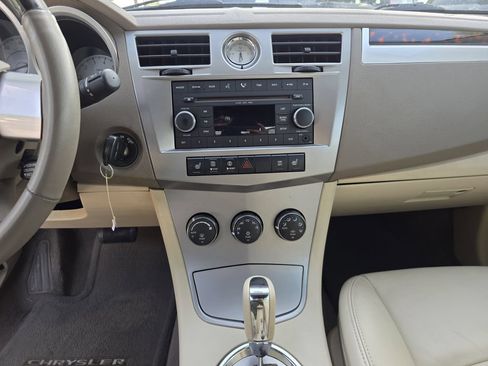 Used 2008 Chrysler Sebring Limited w/ Luxury Group FWD image 18