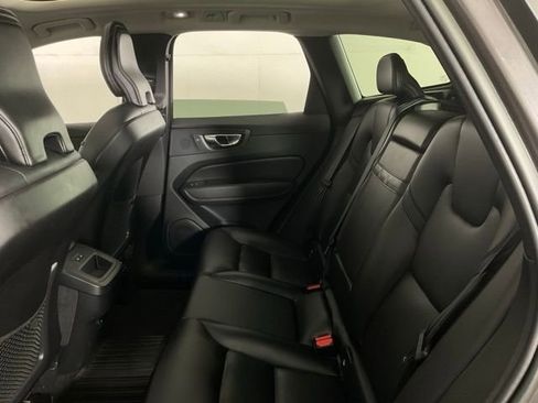 Certified 2023 Volvo XC60 B5 Core w/ Climate Package image 32