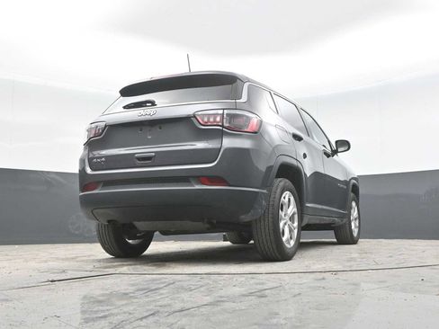 Used 2024 Jeep Compass Sport AWD/4WD image 47