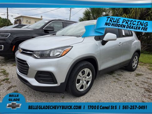 Certified 2017 Chevrolet Trax LS FWD image 1