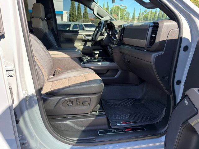 Used 2024 Chevrolet Silverado 1500 ZR2 AWD/4WD image 10