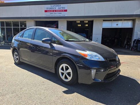 Used 2012 Toyota Prius Three FWD image 17