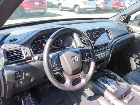 Used 2022 Honda Pilot TrailSport image 24