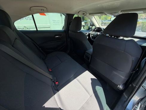 Used 2020 Toyota Corolla LE FWD image 16
