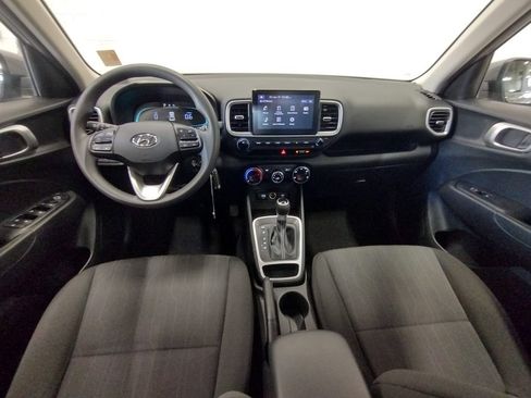 Certified 2023 Hyundai Venue SE FWD image 31