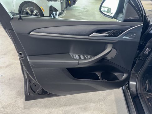 Certified 2025 BMW X4 xDrive30i w/ Premium Package image 38