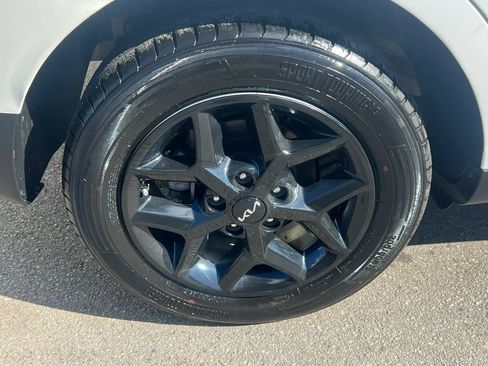 Used 2022 Kia Soul LX w/ Technology Package FWD image 10