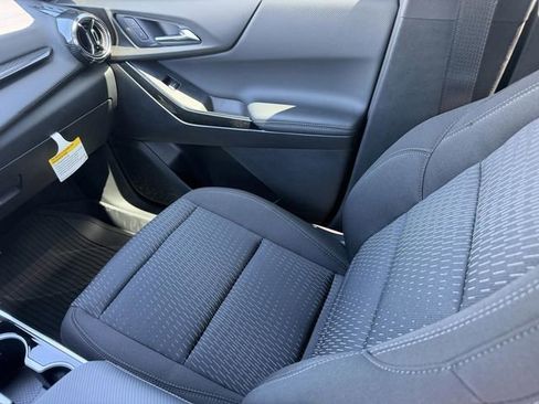 New 2026 Chevrolet Equinox LT w/ Safety and Technology Package FWD image 16