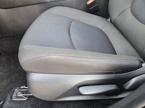 Used 2024 Toyota RAV4 LE AWD/4WD image 16