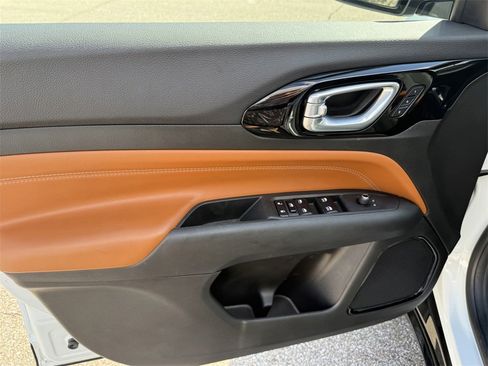 Used 2024 Jeep Compass Limited w/ Elite Group image 12