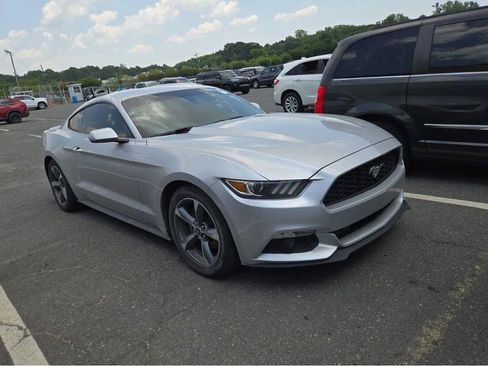 Used 2016 Ford Mustang Coupe w/ Equipment Group 051A RWD image 2