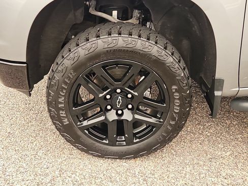 Certified 2023 Chevrolet Silverado 1500 LT Trail Boss w/ LPO, Dark Essentials Package AWD/4WD image 7