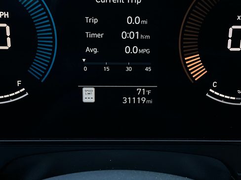 Used 2025 Hyundai Kona SEL image 40