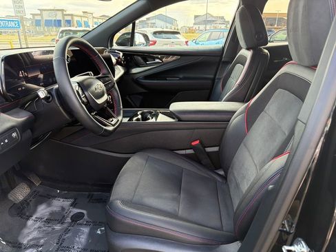 Used 2025 Chevrolet Blazer EV RS image 9