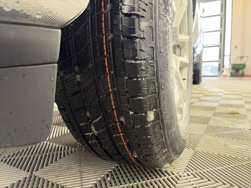 Used 2022 Chevrolet Silverado 1500 LT image 12