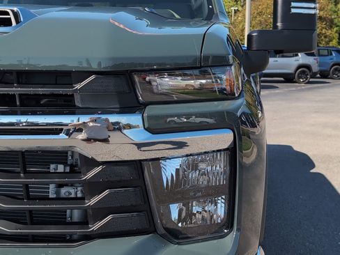 New 2026 Chevrolet Silverado 3500 LT image 32