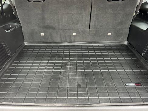 Used 2019 GMC Yukon XL SLT image 17