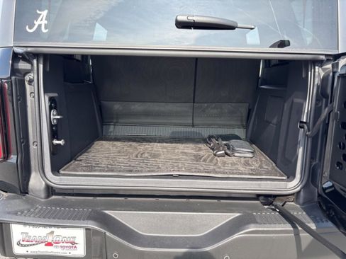 Used 2023 Ford Bronco Badlands image 42