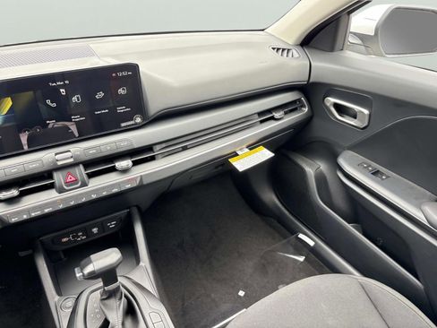 New 2026 Kia K4 LX image 13