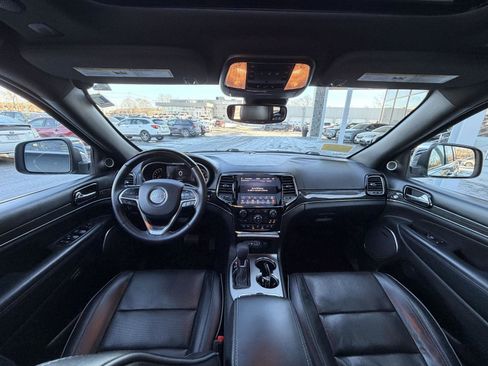 Used 2019 Jeep Grand Cherokee Overland image 30