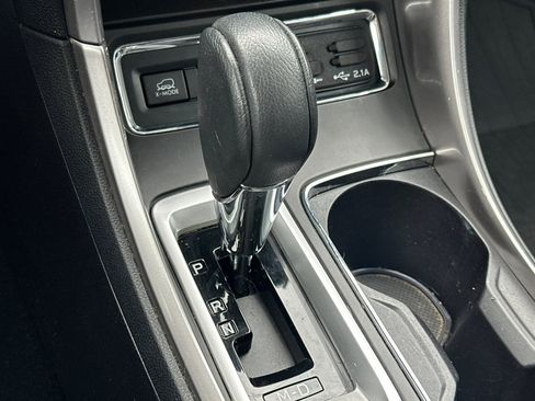 Used 2019 Subaru Ascent Limited w/ Popular Package #2 image 28