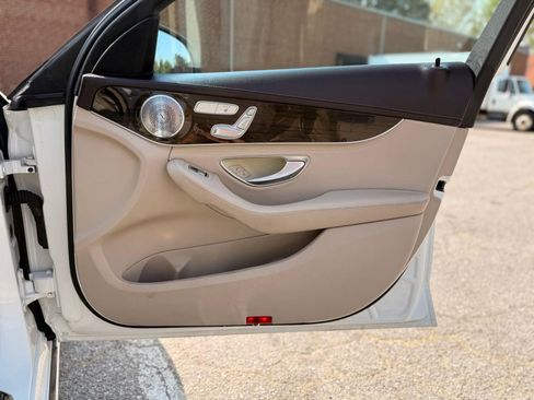 Used 2015 Mercedes-Benz C 300 4MATIC Sedan image 23