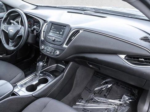Used 2016 Chevrolet Malibu LT image 23