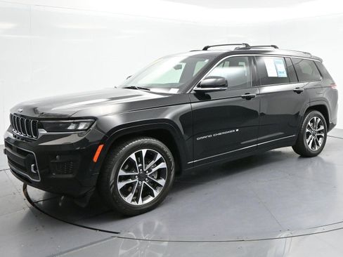 Used 2023 Jeep Grand Cherokee L Overland w/ Luxury Tech Group IV AWD/4WD image 3