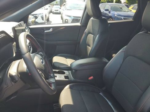Used 2023 Ford Escape ST-Line w/ Tech Pack #1 AWD/4WD image 18