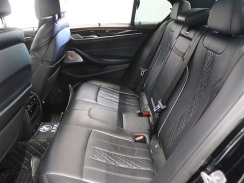 Used 2020 BMW M550i xDrive w/ Executive Package image 11