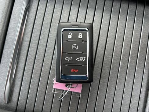 New 2026 Jeep Grand Wagoneer 4WD w/ Quick Order Packge 29V Upland image 32