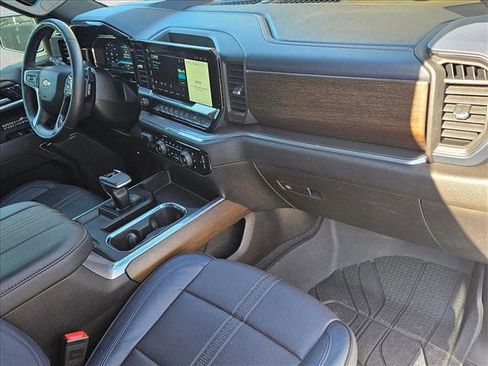 Used 2024 Chevrolet Silverado 1500 High Country w/ High Country Premium Package image 23