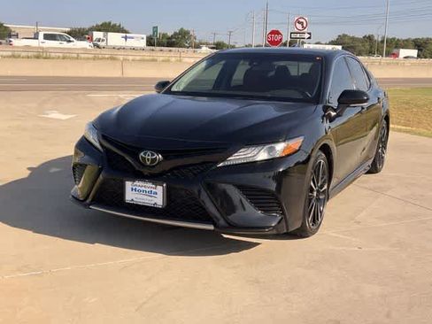 Used 2018 Toyota Camry XSE w/ Audio Package FWD image 2