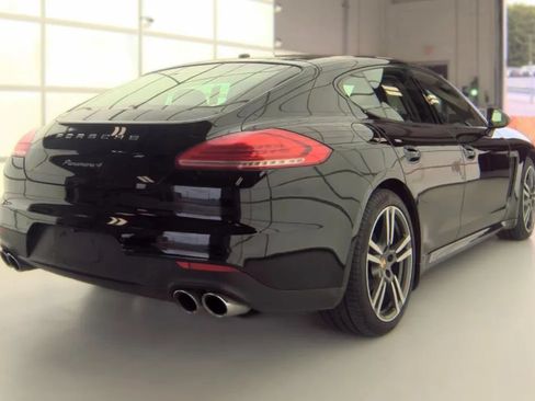 Used 2015 Porsche Panamera 4 AWD/4WD image 4