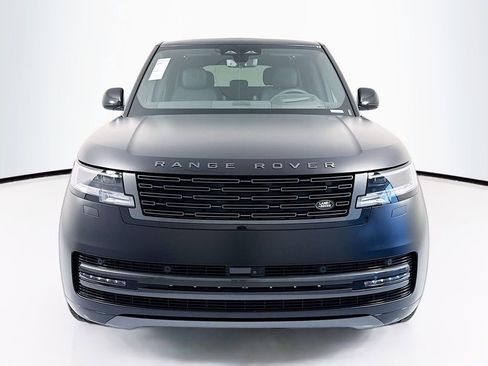 New 2026 Land Rover Range Rover SE image 2