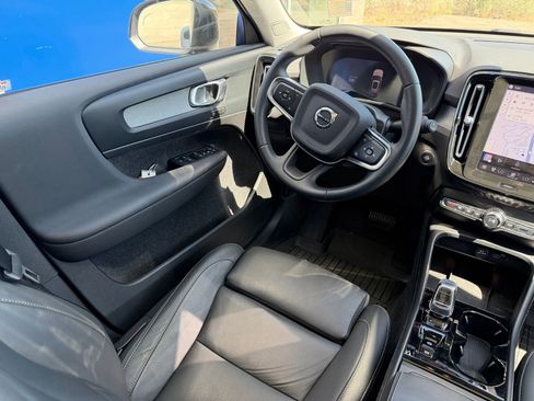 Used 2026 Volvo XC40 B5 Plus w/ Protection Package Premier AWD/4WD image 12