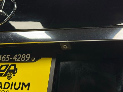 Used 2010 Mercedes-Benz E 550 Sedan image 11