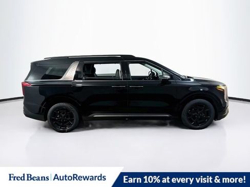 New 2025 Kia Carnival SX FWD image 3