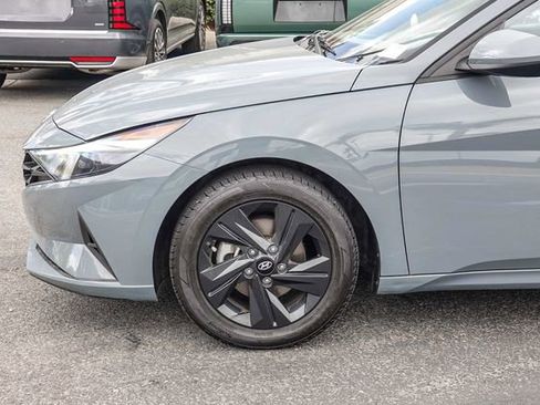 Certified 2023 Hyundai Elantra Limited FWD image 10