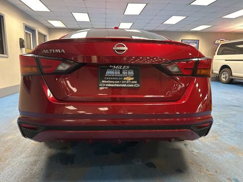 Used 2025 Nissan Altima 2.5 SV image 7