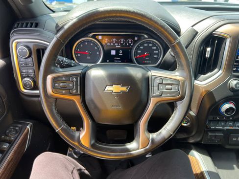 Certified 2020 Chevrolet Silverado 2500 High Country w/ Technology Package AWD/4WD image 16