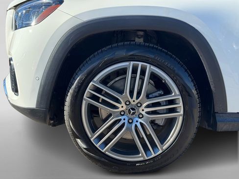 Certified 2024 Mercedes-Benz GLS 450 4MATIC image 10