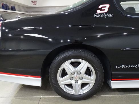 Used 2002 Chevrolet Monte Carlo SS w/ Pace Car Replica Pkg FWD image 32