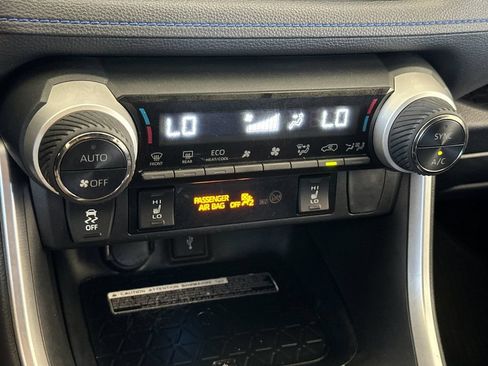 Used 2020 Toyota RAV4 XSE AWD/4WD image 20