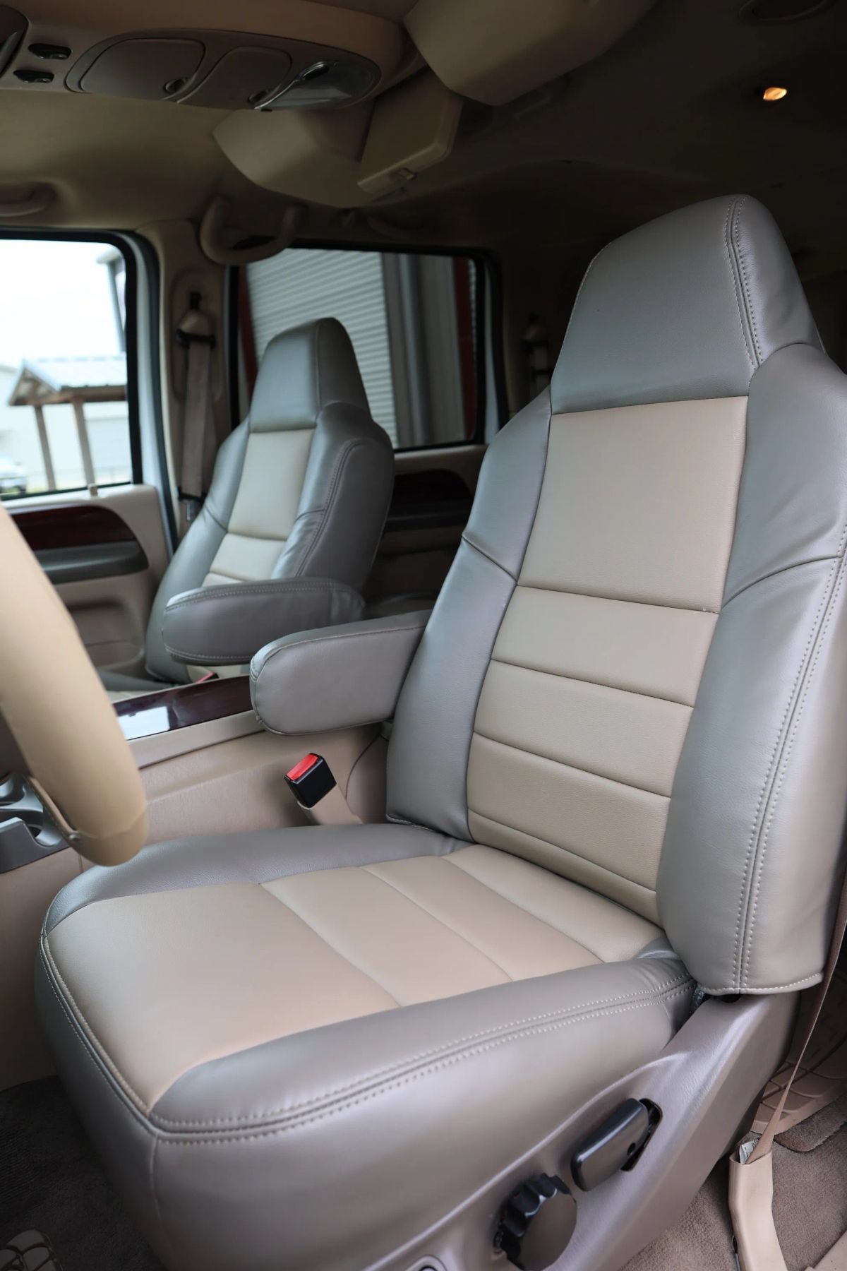 Used 2004 Ford Excursion Eddie Bauer AWD/4WD image 33