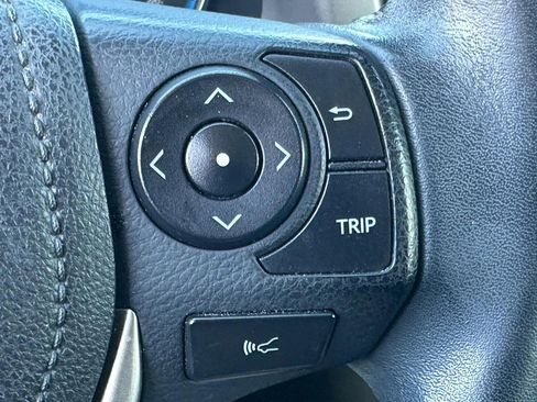 Used 2017 Toyota RAV4 Limited image 22