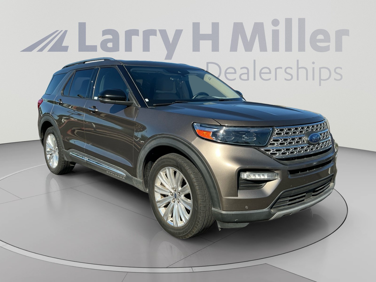 Used 2021 Ford Explorer Limited w/ Equipment Group 301A RWD image 7