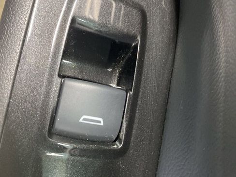 Certified 2024 Chevrolet Equinox Premier image 25