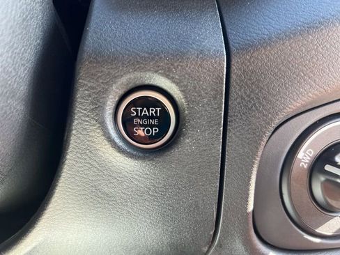 Used 2024 Nissan Frontier PRO-4X w/ Pro Premium Package image 32